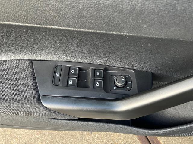Volkswagen Polo 1.0 TSI Life LM VELGEN/ CARPLAY/ STOELVERWARMING