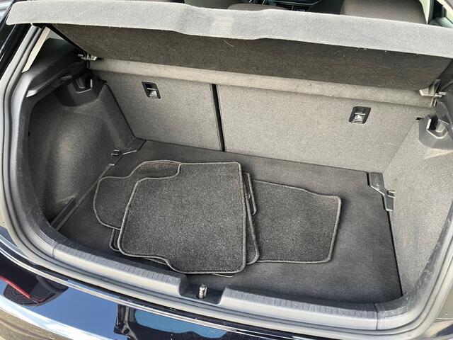Volkswagen Polo 1.0 TSI Life LM VELGEN/ CARPLAY/ STOELVERWARMING