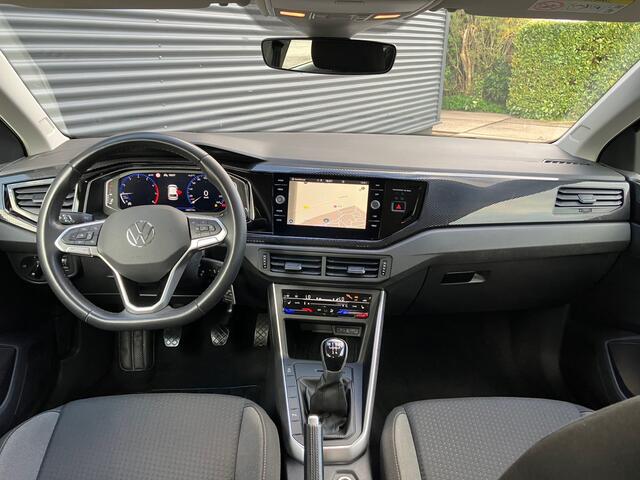 Volkswagen Polo 1.0 TSI Life LM VELGEN/ CARPLAY/ STOELVERWARMING