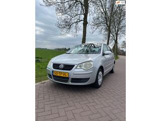 VOLKSWAGEN POLO 1.2 Optive / Airco /