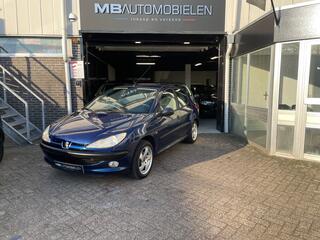 PEUGEOT 206 1.4 Gentry/5 DRS/Automaat/1e Eigenaar/87DKM/Nap/APK/Airco!