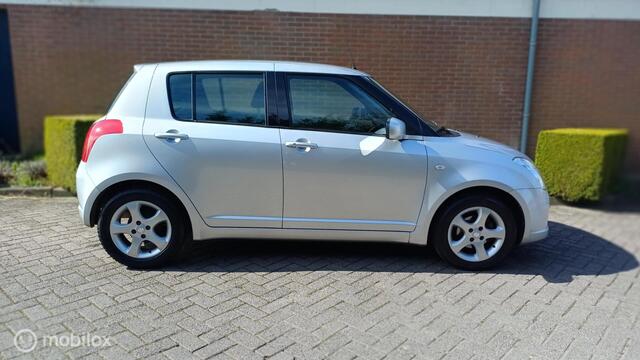 Suzuki Swift 1.3 Exclusive