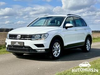 Volkswagen Tiguan 1.4 TSI Connected Series 2017 TREKHAAK CLIMA PDC STOELVERWARMING