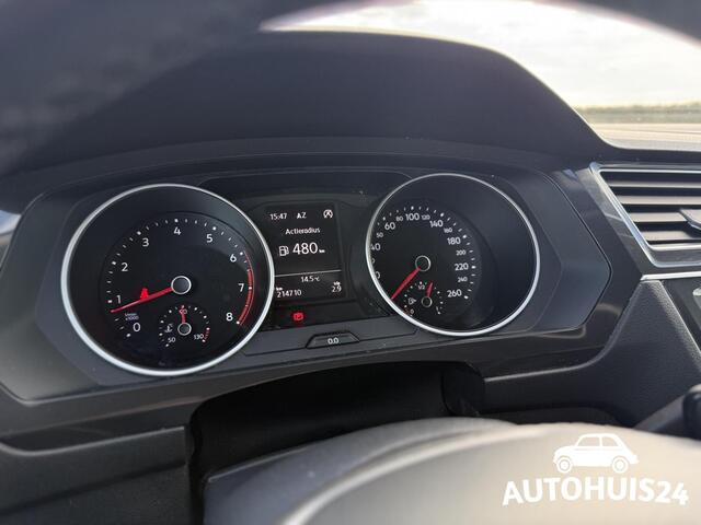 Volkswagen Tiguan 1.4 TSI Connected Series 2017 TREKHAAK CLIMA PDC STOELVERWARMING