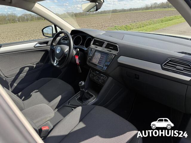 Volkswagen Tiguan 1.4 TSI Connected Series 2017 TREKHAAK CLIMA PDC STOELVERWARMING