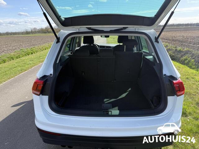 Volkswagen Tiguan 1.4 TSI Connected Series 2017 TREKHAAK CLIMA PDC STOELVERWARMING