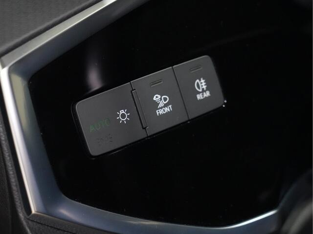 Audi Q3 Sportback 40 TFSI quattro Advanced Ed. | Matrix-LED | Navigatie | PDC | 18 | Virtual Cockpit 45