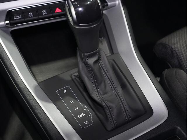 Audi Q3 Sportback 40 TFSI quattro Advanced Ed. | Matrix-LED | Navigatie | PDC | 18 | Virtual Cockpit 45