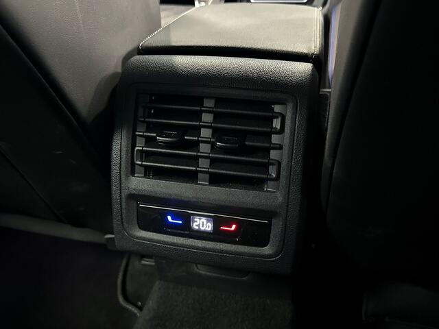 Volkswagen Golf 1.5 150pk eTSI R-Line Edition Dodehoeksensoren | Achteruitrijcamera | Stoelverwarming