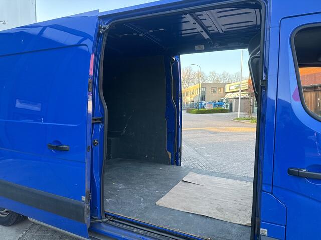 Renault Master T35 2.3 dCi 135 L3H2