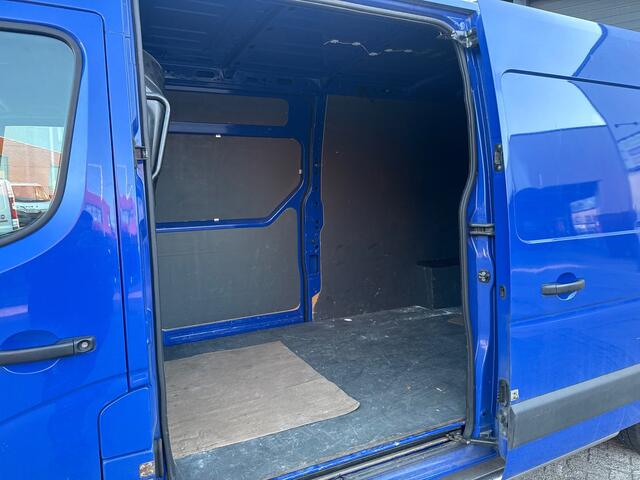Renault Master T35 2.3 dCi 135 L3H2