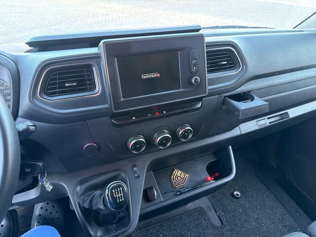 Renault Master T35 2.3 dCi 135 L3H2