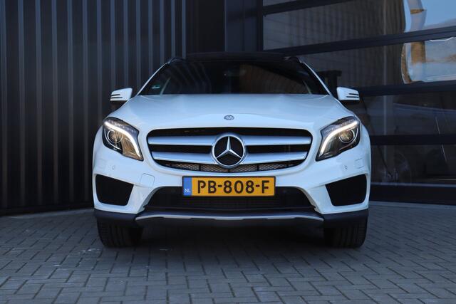 Mercedes-Benz GLA-Klasse 180 Prestige AMG | Pano | Stoelverwarming | Cruise | Clima | Navi | Alcantara | Leder | Lm Velgen | Xenon