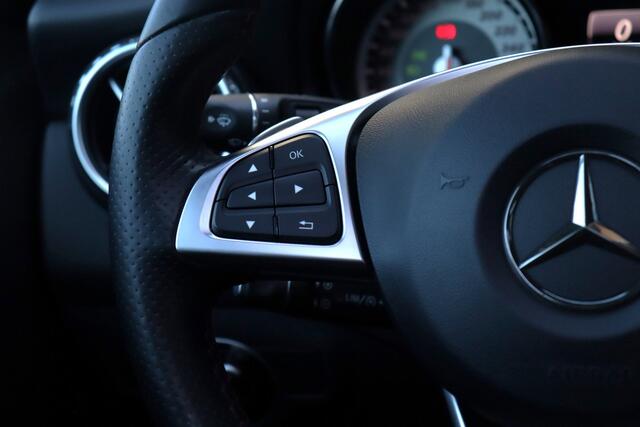 Mercedes-Benz GLA-Klasse 180 Prestige AMG | Pano | Stoelverwarming | Cruise | Clima | Navi | Alcantara | Leder | Lm Velgen | Xenon