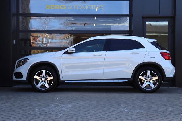 Mercedes-Benz GLA-Klasse 180 Prestige AMG | Pano | Stoelverwarming | Cruise | Clima | Navi | Alcantara | Leder | Lm Velgen | Xenon
