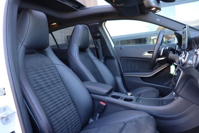Mercedes-Benz GLA-Klasse 180 Prestige AMG | Pano | Stoelverwarming | Cruise | Clima | Navi | Alcantara | Leder | Lm Velgen | Xenon