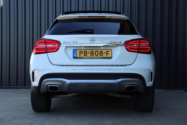 Mercedes-Benz GLA-Klasse 180 Prestige AMG | Pano | Stoelverwarming | Cruise | Clima | Navi | Alcantara | Leder | Lm Velgen | Xenon