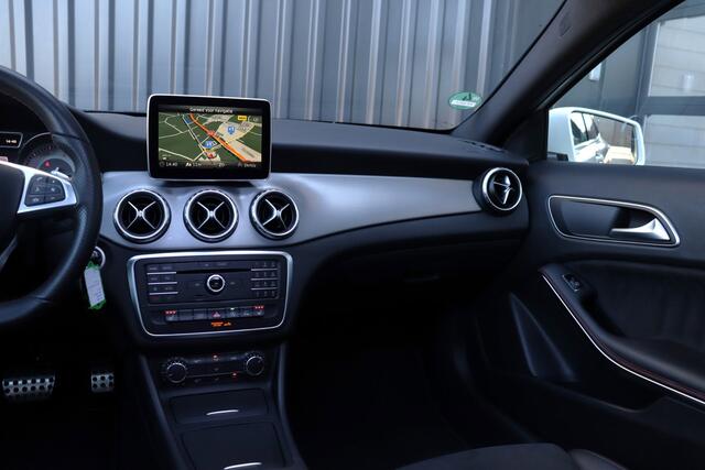 Mercedes-Benz GLA-Klasse 180 Prestige AMG | Pano | Stoelverwarming | Cruise | Clima | Navi | Alcantara | Leder | Lm Velgen | Xenon