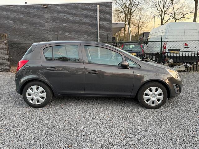 Opel Corsa 1.2-16V Berlin Navi/Boekjescompleet