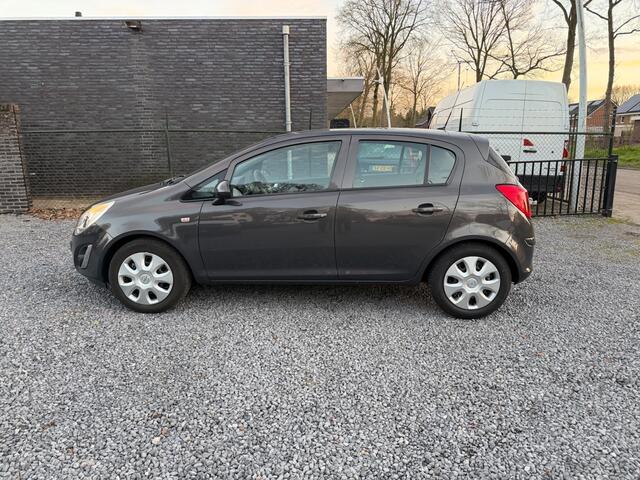 Opel Corsa 1.2-16V Berlin Navi/Boekjescompleet