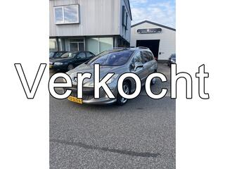 PEUGEOT 308 SW 1.6 THP Signature Navi,Clima Enz. Keurig nette auto met een nieuwe Apk.