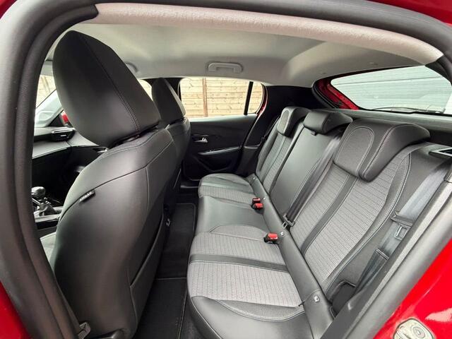 Peugeot 208 Allure
