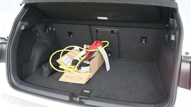 Volkswagen Golf GTE 1.4 TSI eHybrid 245pk PHEV / Trekhaak / Head Up / Camera