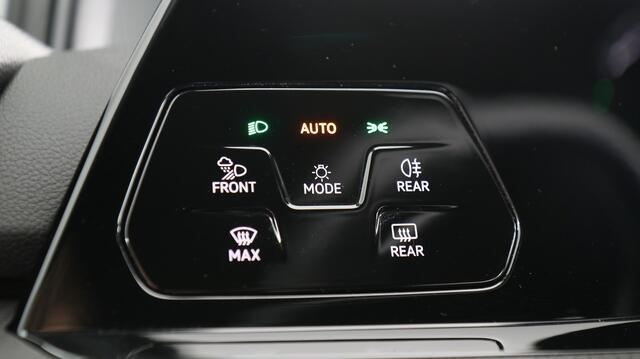 Volkswagen Golf GTE 1.4 TSI eHybrid 245pk PHEV / Trekhaak / Head Up / Camera