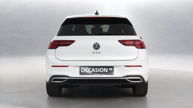 Volkswagen Golf GTE 1.4 TSI eHybrid 245pk PHEV / Trekhaak / Head Up / Camera