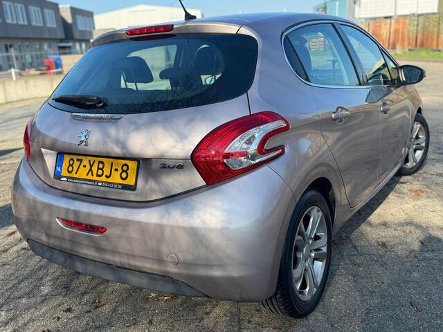 Peugeot 208 1.4 VTi Allure NAVI/NAP/APK 6-27