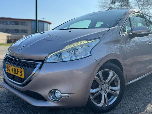 Peugeot 208 1.4 VTi Allure NAVI/NAP/APK 6-27