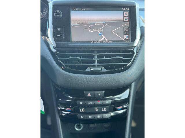 Peugeot 208 1.4 VTi Allure NAVI/NAP/APK 6-27