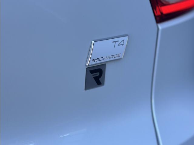 Volvo XC40 1.5 T4 Recharge R-Design / Half leer / Keyless / Nette auto