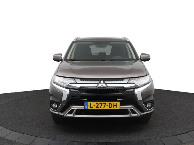 Mitsubishi Outlander 2.4 PHEV Pure | Parkeercamera | Keyless Entry/start | Climate Control | Cruise-Control