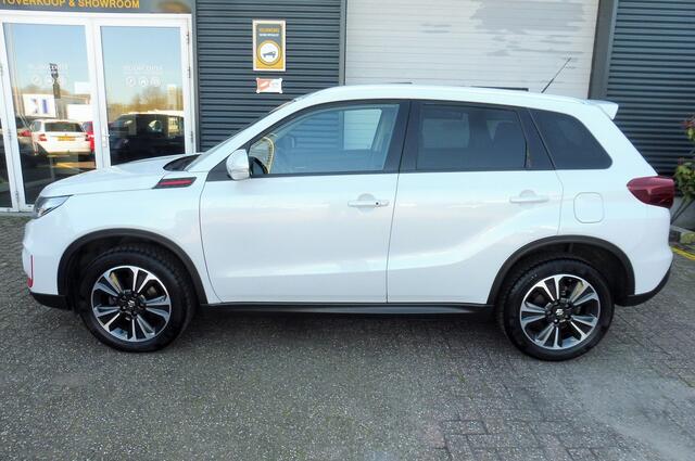 Suzuki Vitara 1.4 Boosterjet Style Smart Hybrid