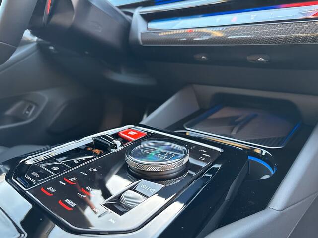BMW M5 Touring  M-DRIVER PACK 305 km/h, M-REMMEN, PANO, TREKH, MERINO LEDER, 20/21 INCH LMV  1e EIG - UNFALLFREI - Ex BMW AG   INFORMEER OOK NAAR ONZE AAN