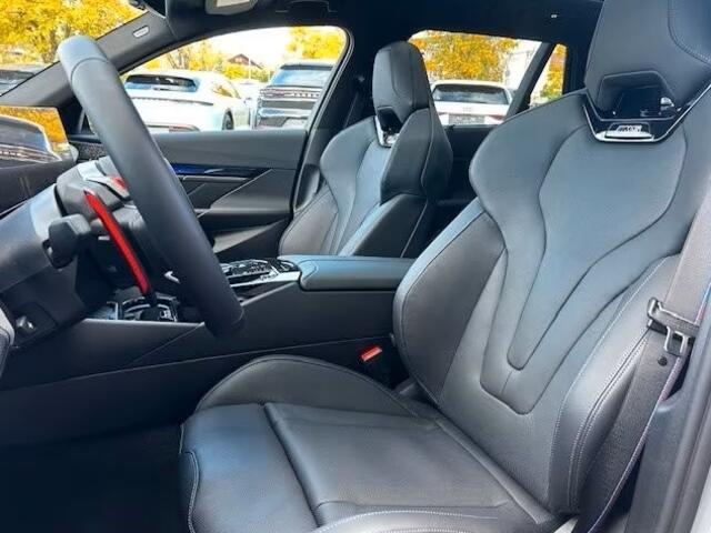 BMW M5 Touring  M-DRIVER PACK 305 km/h, M-REMMEN, PANO, TREKH, MERINO LEDER, 20/21 INCH LMV  1e EIG - UNFALLFREI - Ex BMW AG   INFORMEER OOK NAAR ONZE AAN