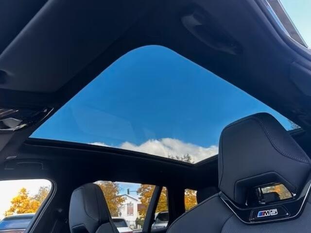 BMW M5 Touring  M-DRIVER PACK 305 km/h, M-REMMEN, PANO, TREKH, MERINO LEDER, 20/21 INCH LMV  1e EIG - UNFALLFREI - Ex BMW AG   INFORMEER OOK NAAR ONZE AAN