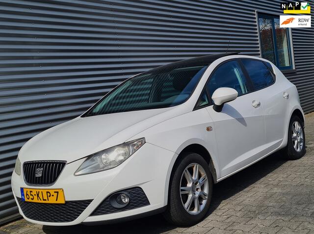 Seat Ibiza 1.4 Style 5drs 01-2010 Candy White