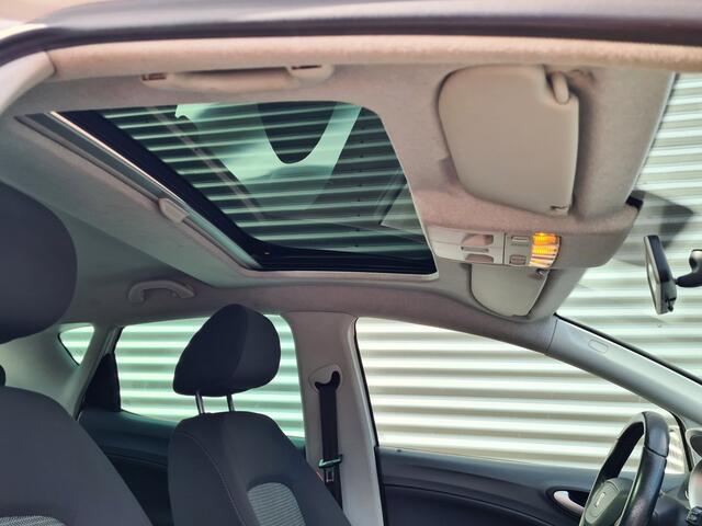 Seat Ibiza 1.4 Style 5drs 01-2010 Candy White