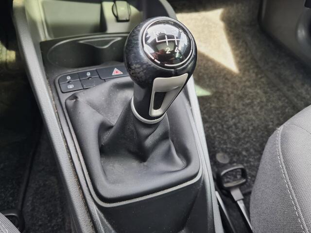 Seat Ibiza 1.4 Style 5drs 01-2010 Candy White