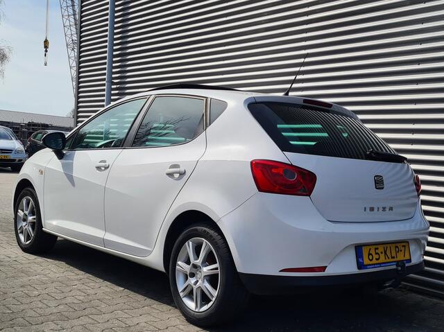 Seat Ibiza 1.4 Style 5drs 01-2010 Candy White