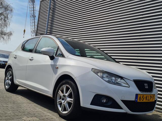 Seat Ibiza 1.4 Style 5drs 01-2010 Candy White