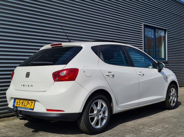 Seat Ibiza 1.4 Style 5drs 01-2010 Candy White