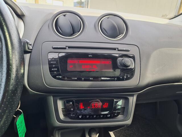 Seat Ibiza 1.4 Style 5drs 01-2010 Candy White