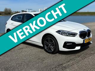 BMW 1-SERIE 118i Executive Sport Line AUTOM/NAVI/CRUISE