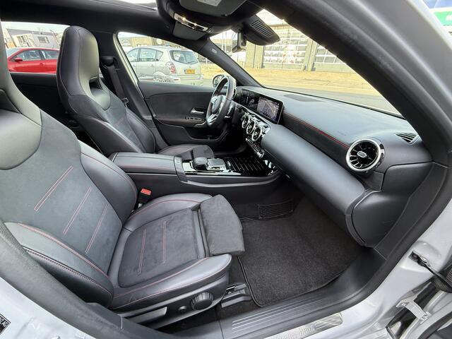 Mercedes-Benz A-Klasse 180 | AMG | PANO | AUT | LEDER | NAP |