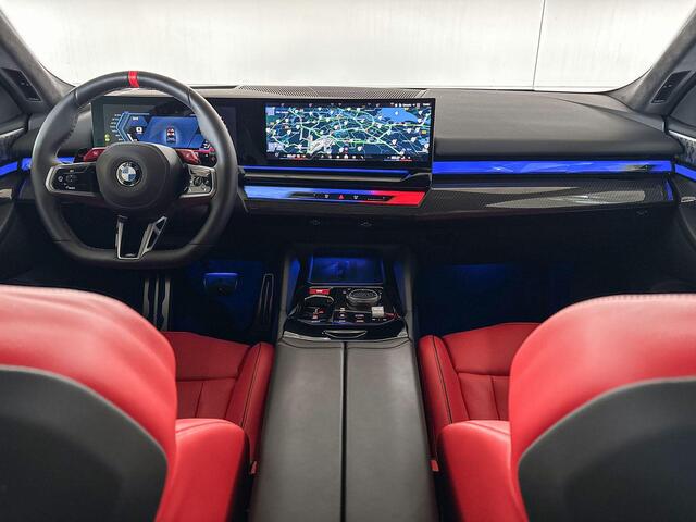 BMW M5 Touring M5 | Keramische remschijven | Trekhaak | M Driver's Pack