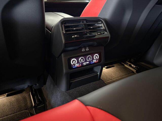 BMW M5 Touring M5 | Keramische remschijven | Trekhaak | M Driver's Pack