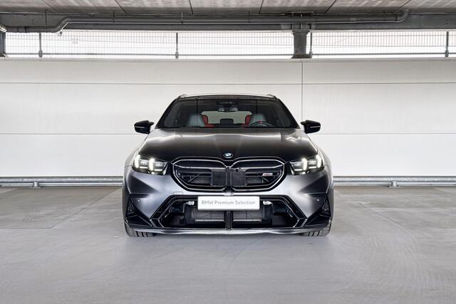 BMW M5 Touring M5 | Keramische remschijven | Trekhaak | M Driver's Pack